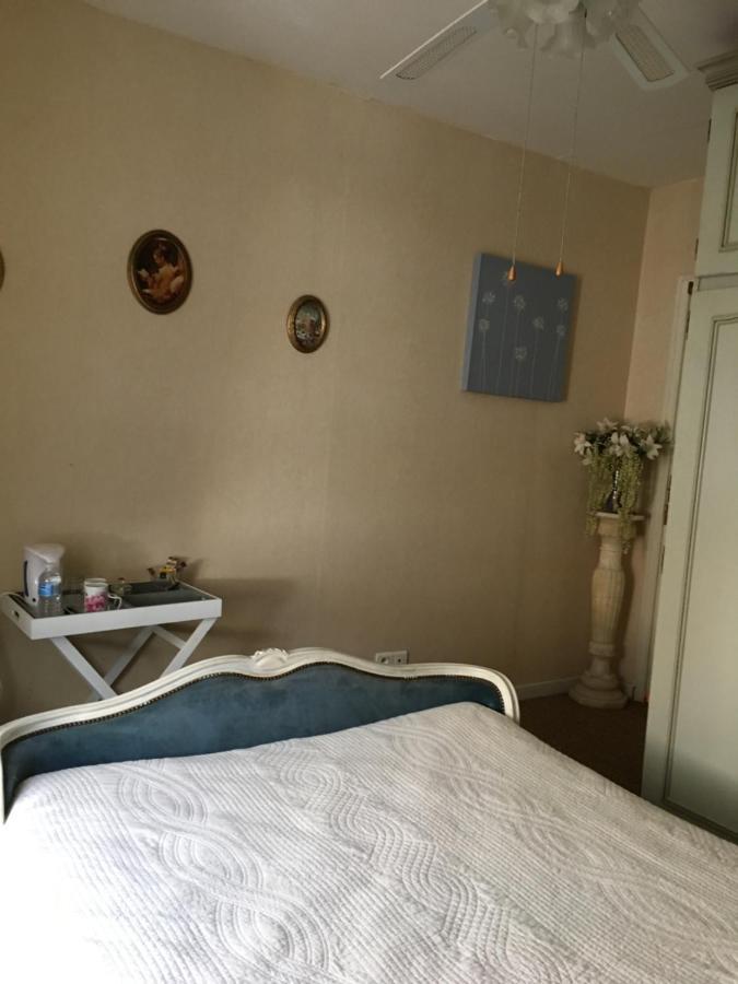 Bed and Breakfast Les Fleurs Monpazier Exterior foto